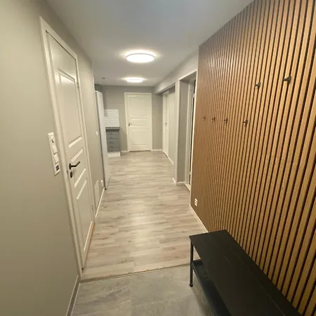 Family & Airport Apartment Klofta